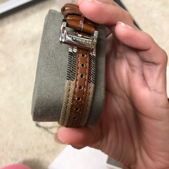 💯 authentic Burberry nova check watch - Picture 7 of 7